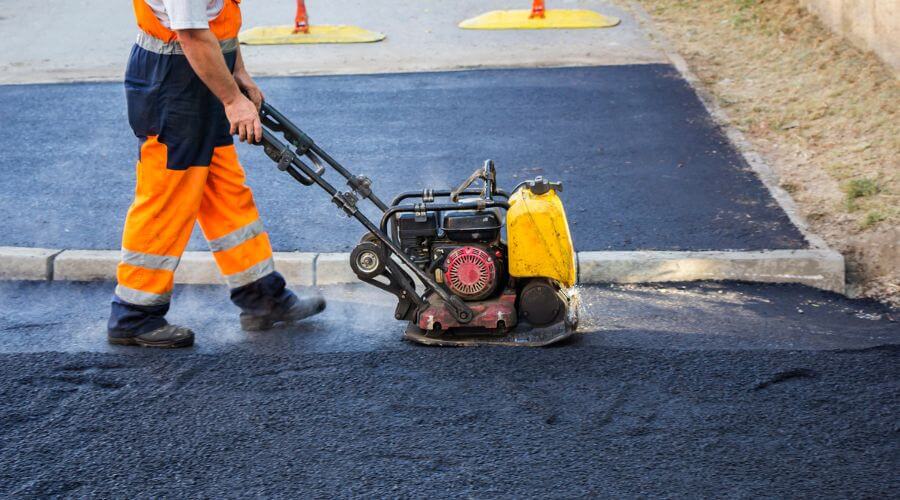 Professional gutter cleaning in Florence, MS